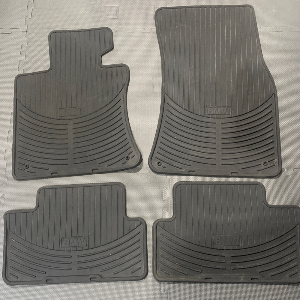 BMW M6 rubber floor mats